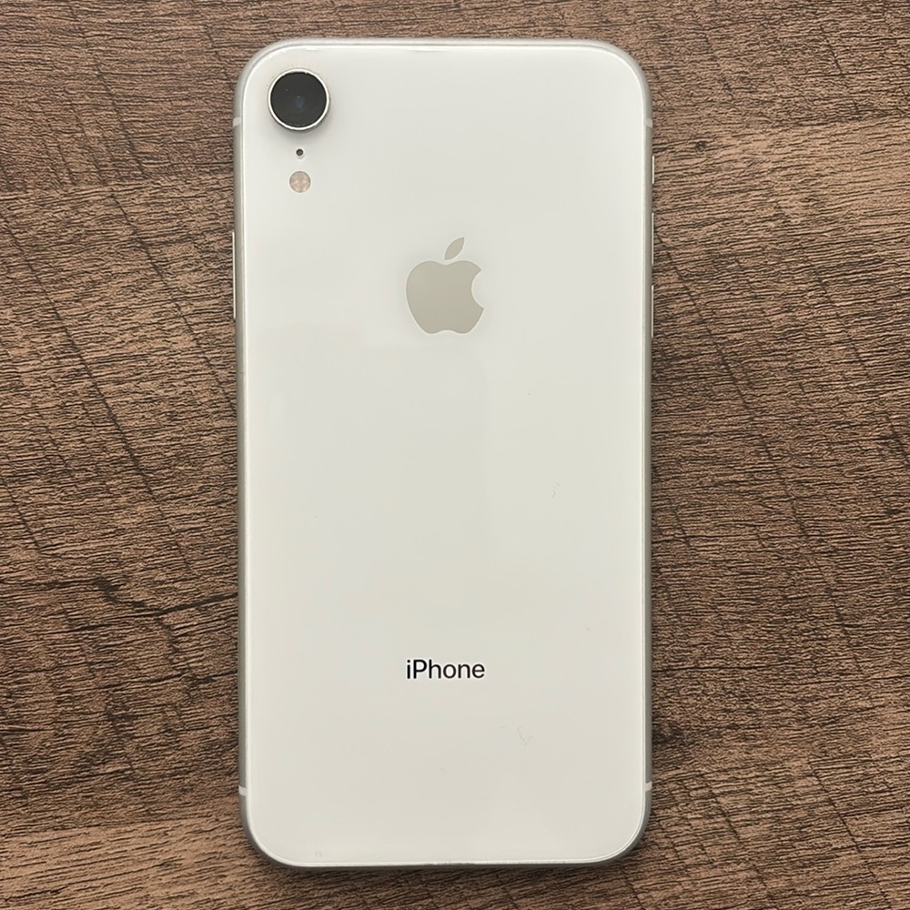 iPhone XR 64GB 
Unlocked device.